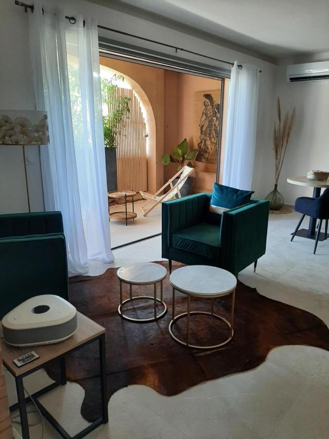 Suites Jm - Le Temps D'Une Escale Hyeres Luaran gambar